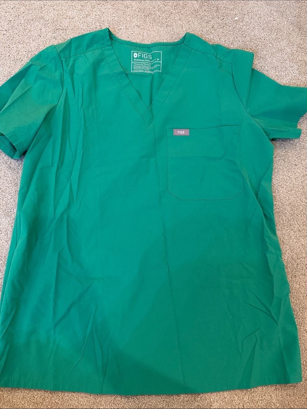 Figs Women’s V-Neck Scrub Top in Emerald